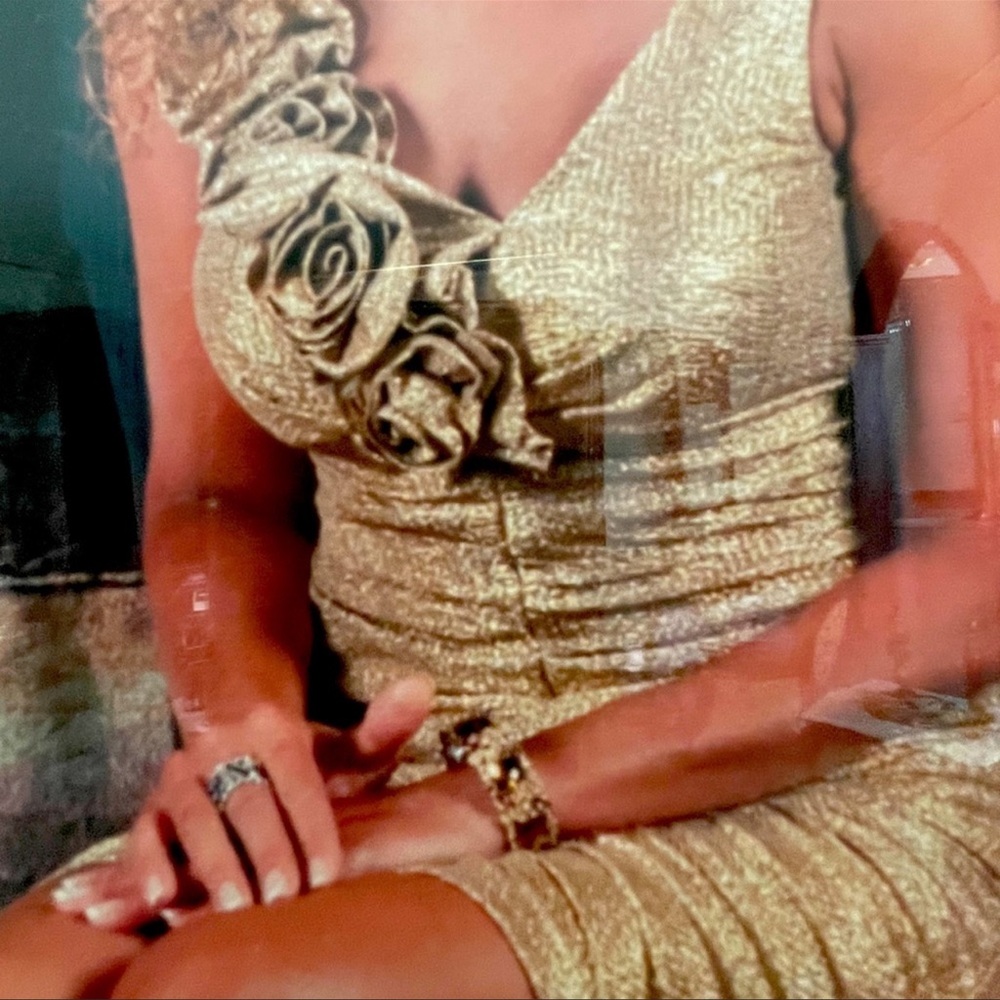 XSCAPE Gold dress size 4